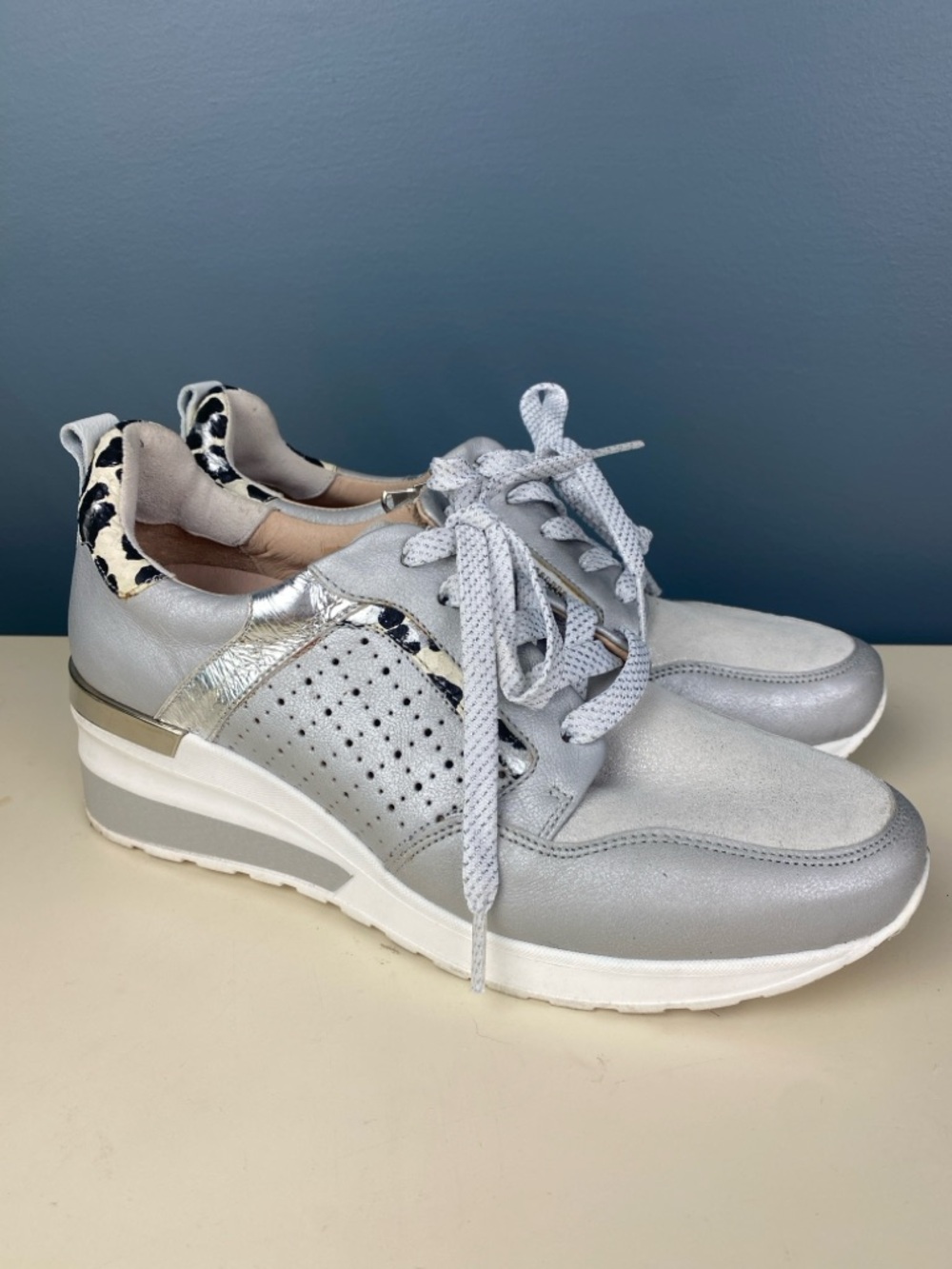 Softwaves Metallic Zip Sneakers Silver Size 38 Style 69335, Leather Animal Print